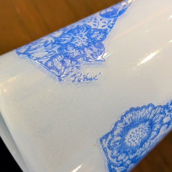 Rare VTG Pair Of Blue Glass Vases, Crinoline Lady Style Pattern Reverse Painted - Picture 5 of 9